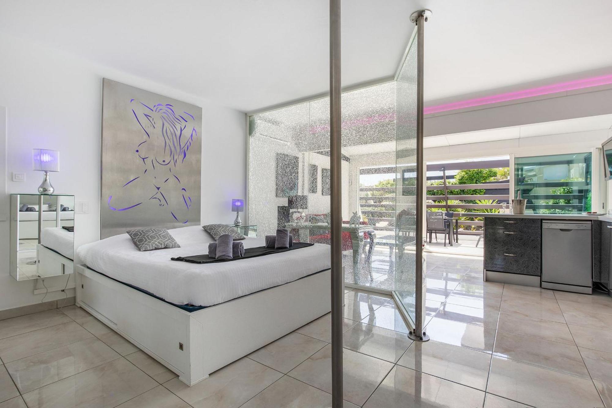 Village Naturiste R4N - La Villa Shimmer Luxe แอกด์ ภายนอก รูปภาพ